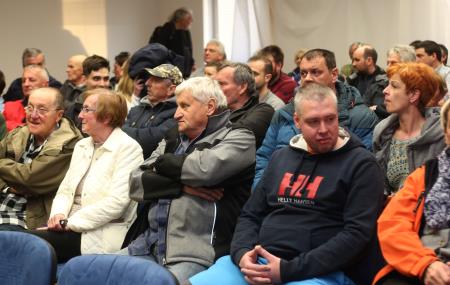 Sestanek s krajani Begunj pri Cerknici v zvezi s kanalizacijo 02 Foto Ljubo Vukelič